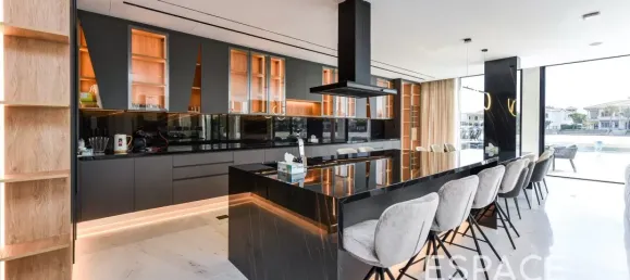 6 bedrooms Villa in Palm Jumeirah, UAE No. 106066 8