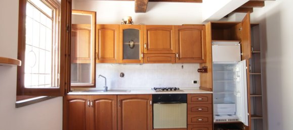 Дуплекс с 4 спальнями в Барберино Таварнелле, Италия № 347903 4