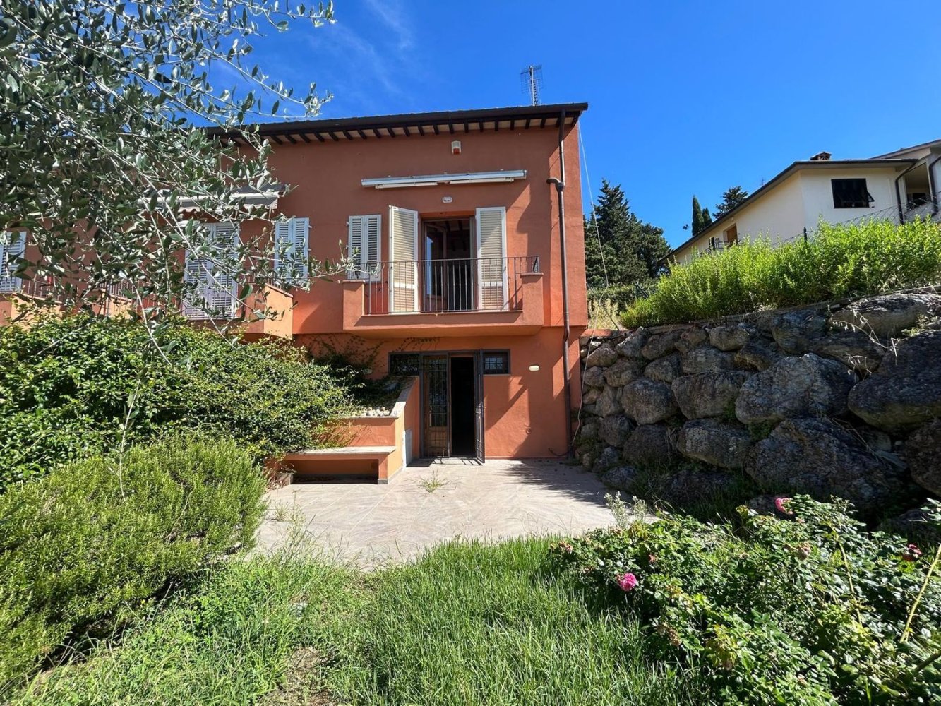 Дуплекс с 4 спальнями в Барберино Таварнелле, Италия № 347903