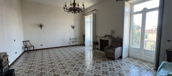 Duplex de 5 divisões em Naples, Italy N.º 189700 9