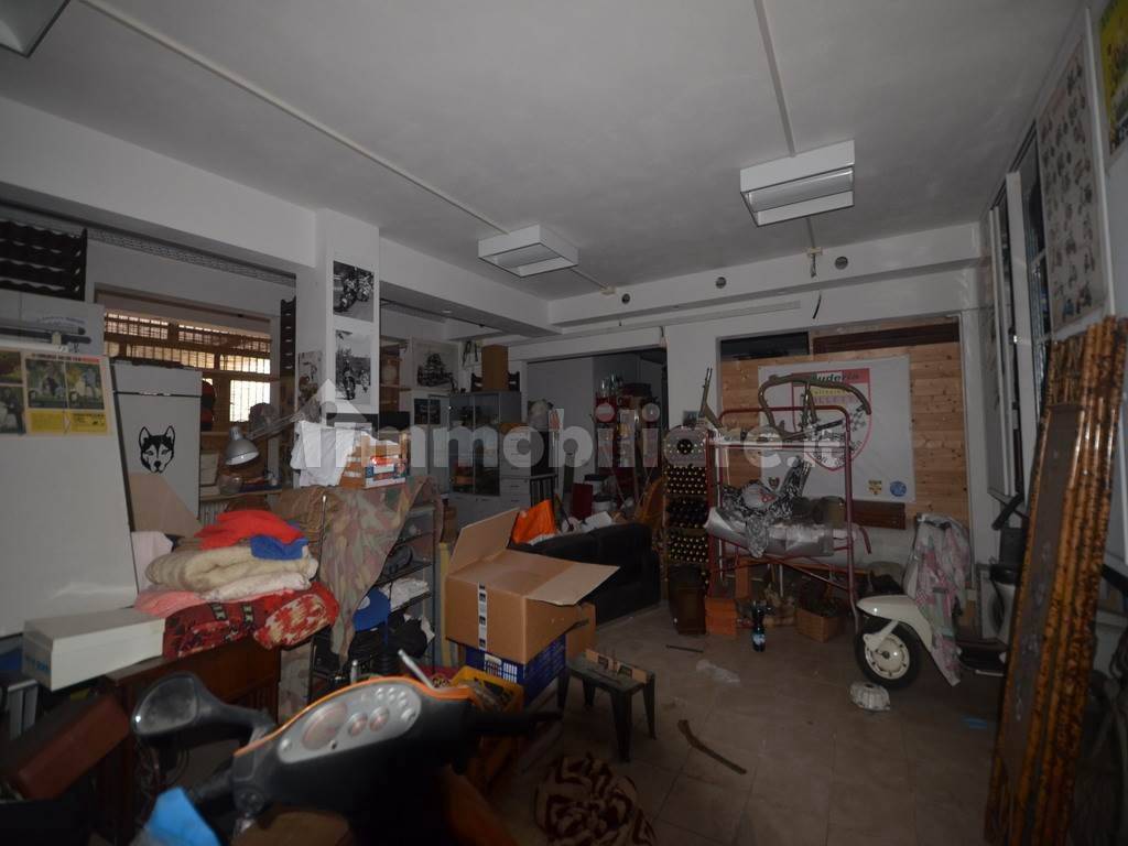 154m² Warehouse in Sesto Fiorentino, Italy No. 228603