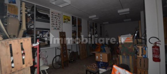 154m² Warehouse in Sesto Fiorentino, Italy No. 228603 13