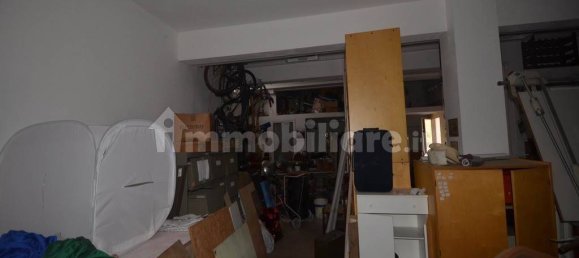 154m² Warehouse in Sesto Fiorentino, Italy No. 228603 11