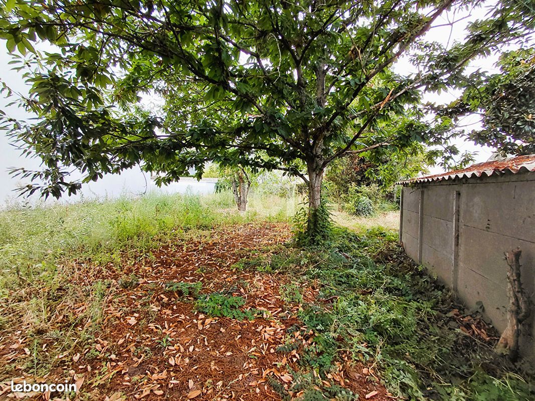 426m² Land in Sainte-Luce-sur-Loire, France No. 286138