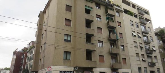 Propriété commerciale à Milan, Italy 63m² No. 248216 11