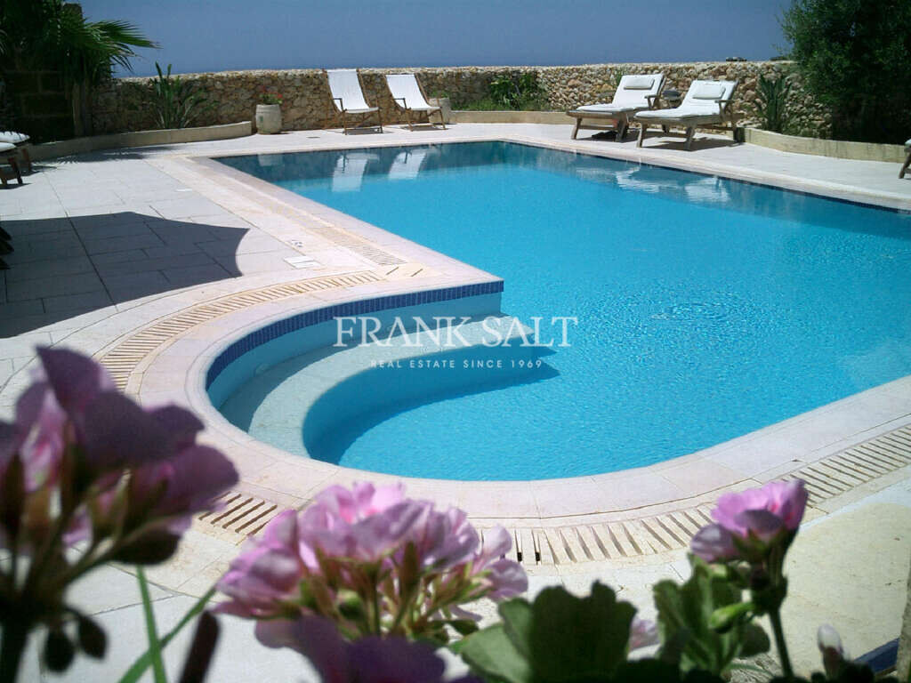 4 bedrooms House in San Lawrenz, Malta No. 517
