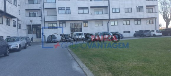 3 bedrooms Apartment in Senhora da Hora, Portugal No. 213625 3