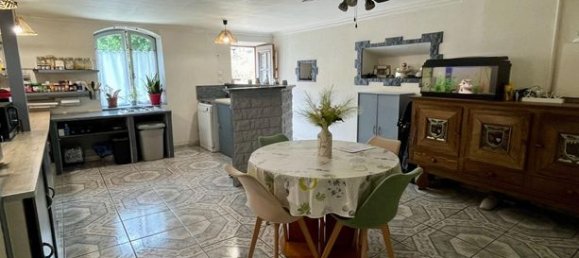 2 bedrooms House in Yonne, France No. 359734 3