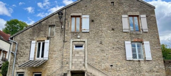 2 bedrooms House in Yonne, France No. 359734 2