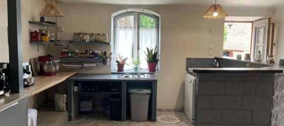 2 bedrooms House in Yonne, France No. 359734 4