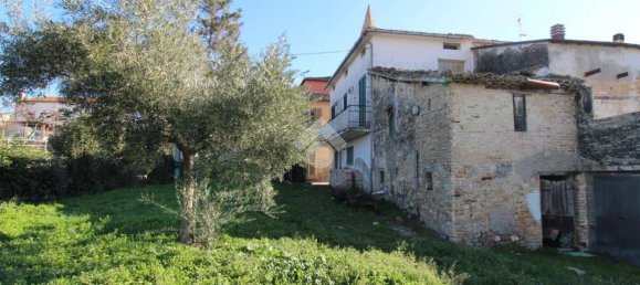 Estudio en Teramo, Italy No. 43160 4