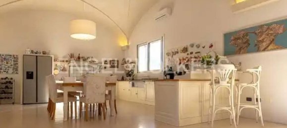 6 bedrooms Villa in Torchiarolo, Italy No. 61297 4