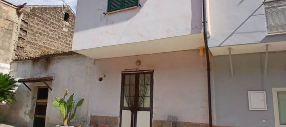 3 rooms Apartment in Macerata Campania, Italy No. 275777 2