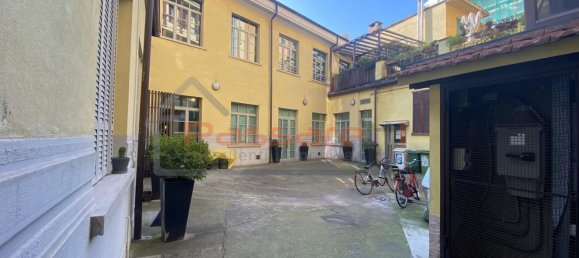 2 rooms Apartment in Milan, Italy No. 243909 3