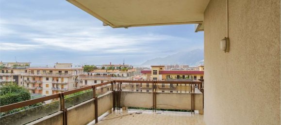 10-salle Appartement à Salerno, Italy No. 94463 32