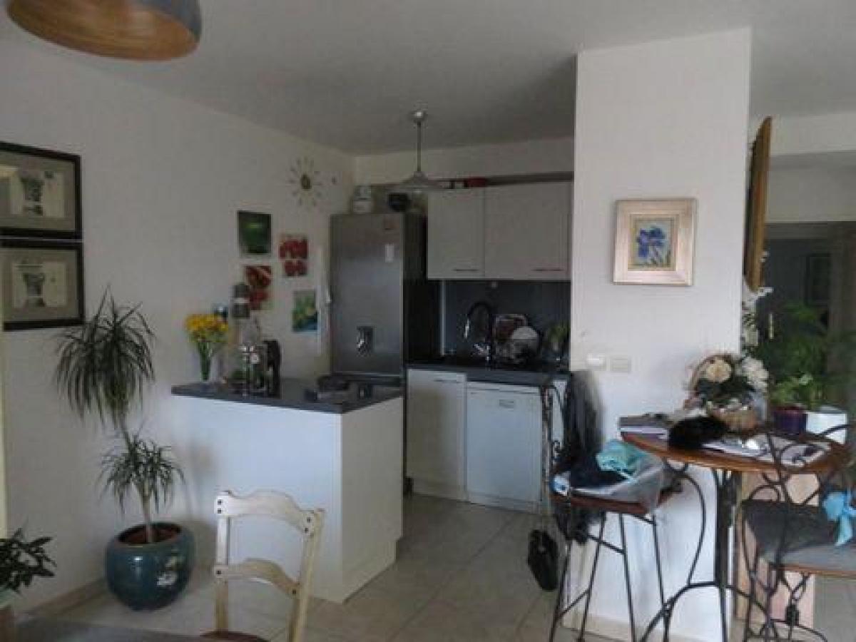 2 bedrooms Apartment in Hyeres, France No. 3695