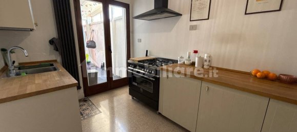 Квартира с 2 спальнями в Лечче, Италия № 14267 10