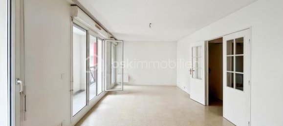 2 Schlafzimmer Wohnung in Limeil-Brevannes, France, Nr. 282254 3