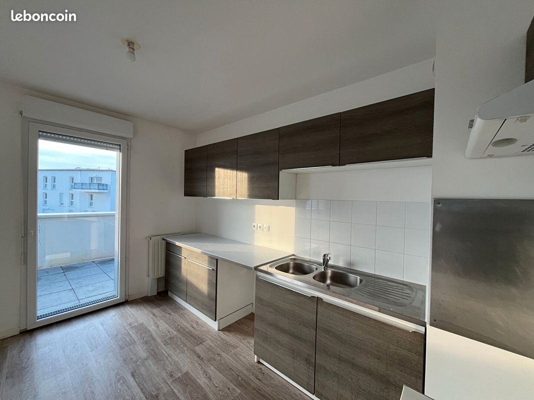 Квартира с 3 спальнями в Орлеан, Франция № 42564