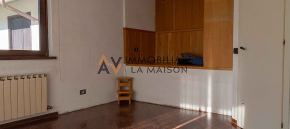 Вилла с 5 комнатами в Сен Венсан, Италия № 108749 12