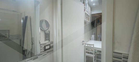 1 bedroom Apartment in Bari, Italy No. 28731 8