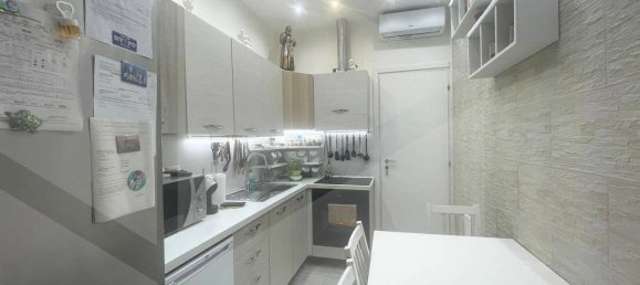 1 bedroom Apartment in Bari, Italy No. 28731 6