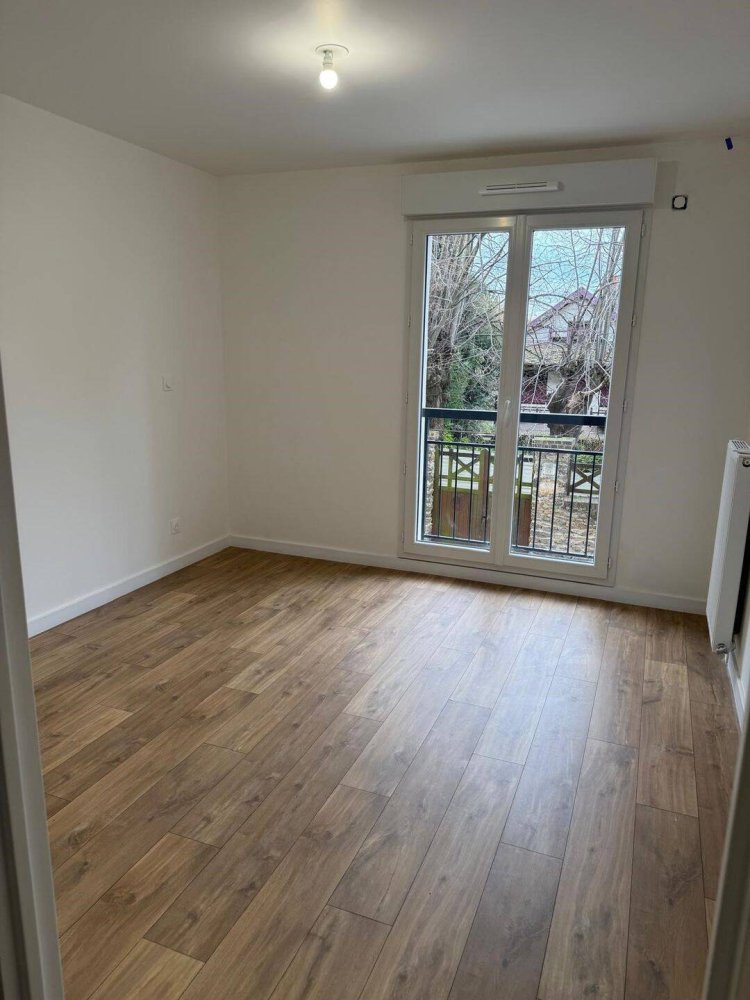 1 Schlafzimmer Wohnung in Aulnay-sous-Bois, France, Nr. 328950