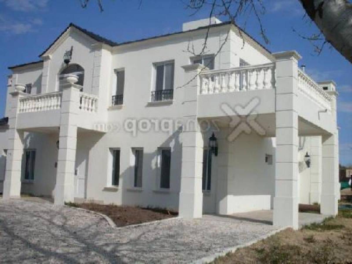 4 Schlafzimmer Wohnung in Escobar, Argentina, Nr. 5526