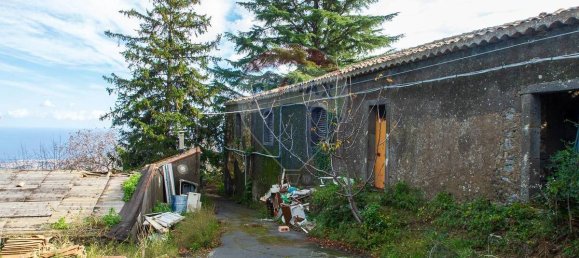 13 bedrooms House in Milo, Italy No. 235245 2