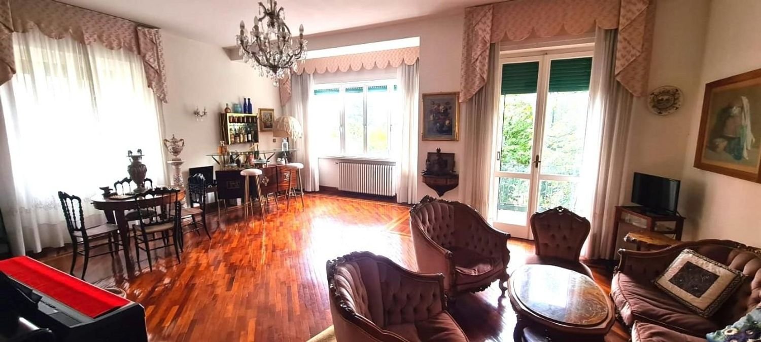 7 rooms Apartment in Livorno, Italy No. 103706