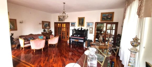 7 rooms Apartment in Livorno, Italy No. 103706 6