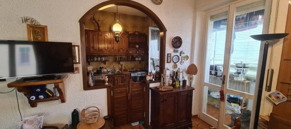 7 rooms Apartment in Livorno, Italy No. 103706 8