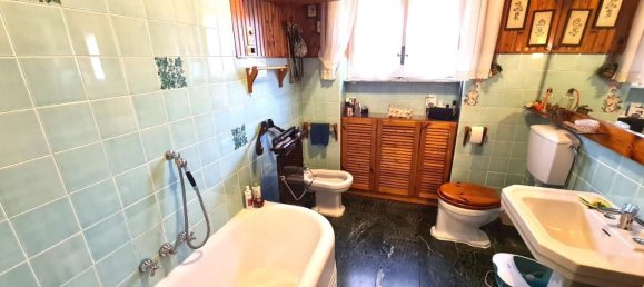 7 rooms Apartment in Livorno, Italy No. 103706 19