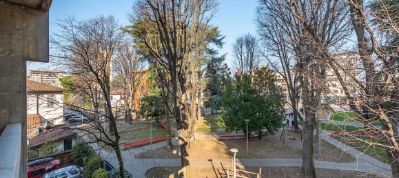 Apartamento de 5 divisões em Seregno, Italy N.º 8656 11