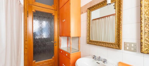 Apartamento de 5 divisões em Seregno, Italy N.º 8656 31