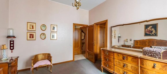 Apartamento de 5 divisões em Seregno, Italy N.º 8656 17