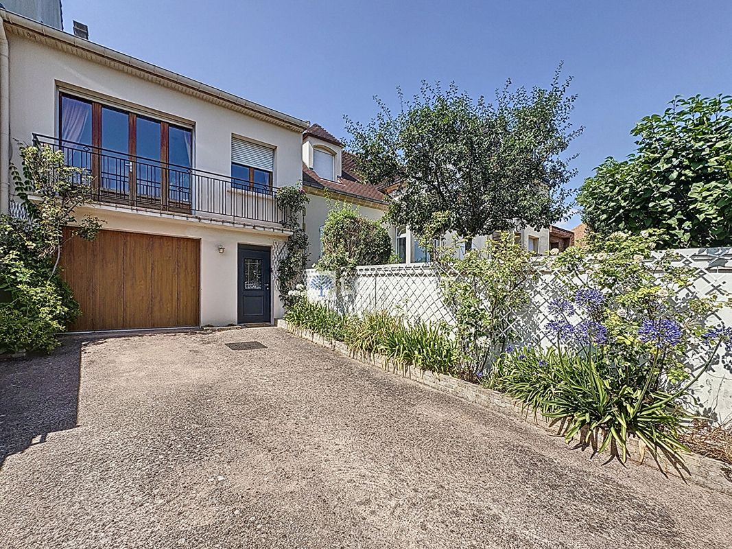 4 bedrooms House in Antony, France No. 118675