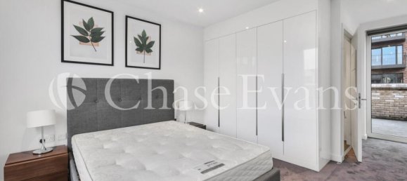 3 chambres Maison à London, United Kingdom No. 4385 9