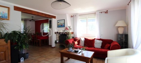 Casa de 4 dormitorios en Brie-Comte-Robert, France No. 325445 3