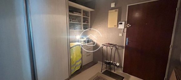 Apartamento de 2 dormitorios en Blois, France No. 303504 2