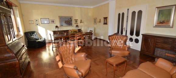 Villa de 5 dormitorios en Castelnuovo Don Bosco, Italy No. 158573 8