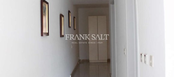 2 bedrooms Apartment in Saint Julian's, Malta No. 3135 11
