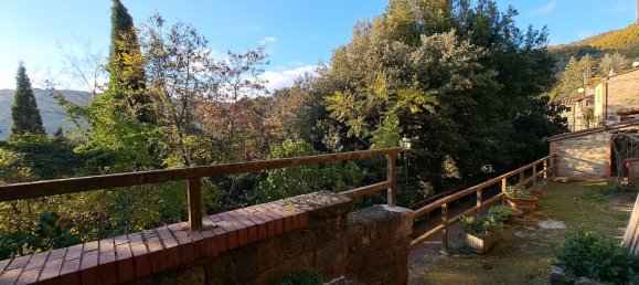 Дом с 9 комнатами в Кастильон Фибокки, Италия № 111411 2