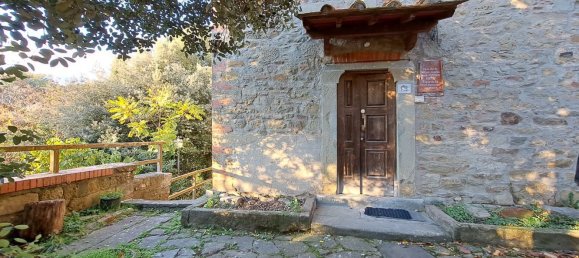 Дом с 9 комнатами в Кастильон Фибокки, Италия № 111411 4