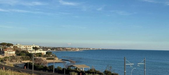 Apartamento de 2 habitaciónes en Civitavecchia, Italy No. 169173 14