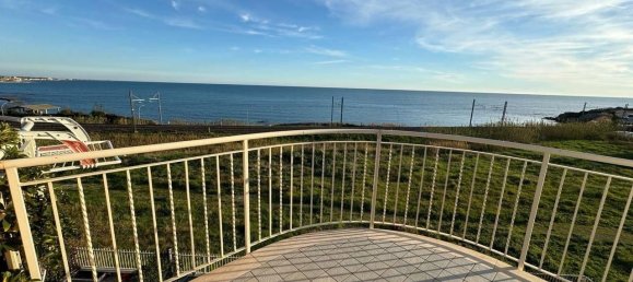 Apartamento de 2 habitaciónes en Civitavecchia, Italy No. 169173 11