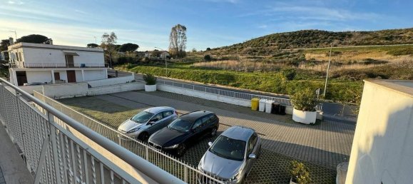 Apartamento de 2 habitaciónes en Civitavecchia, Italy No. 169173 23