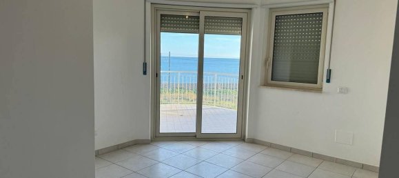 Apartamento de 2 habitaciónes en Civitavecchia, Italy No. 169173 19