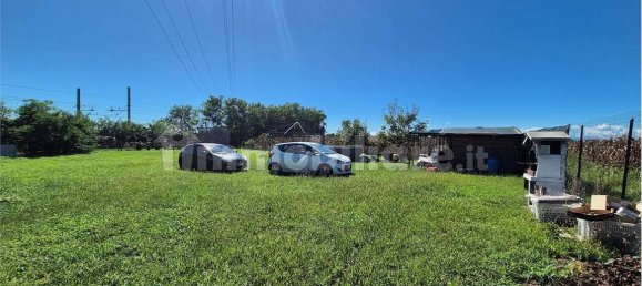 1200m² Land in Ceriano Laghetto, Italy No. 314915 2