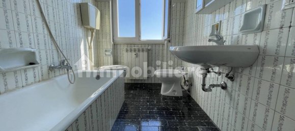 Apartamento de 2 dormitorios en Brescia, Italy No. 261020 18